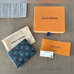 Authentic Men’s Louis Vuitton Multiple Wallet